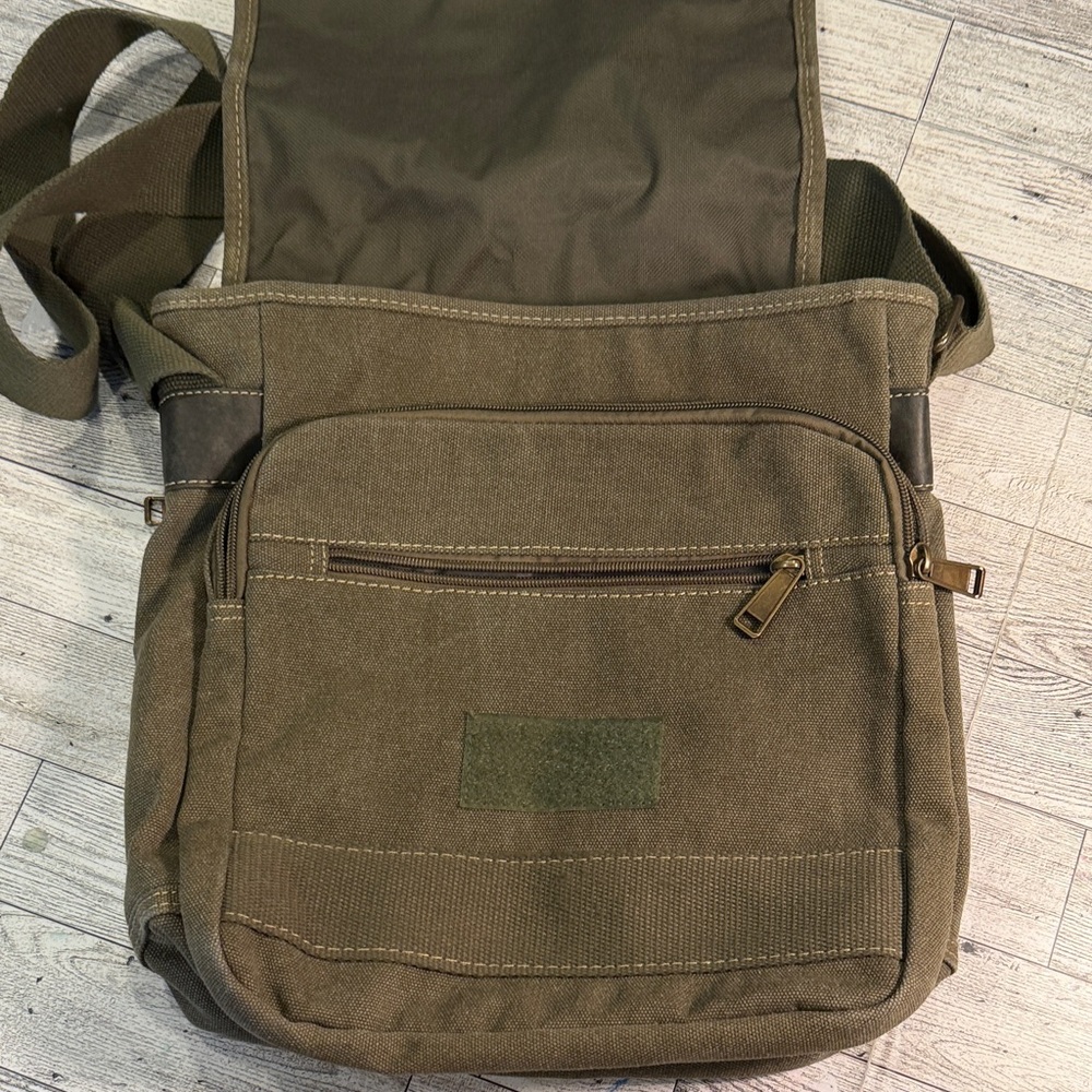 It’s Feasible Canvas Messenger Bag in Olive Green - womens - Picture 4 of 5